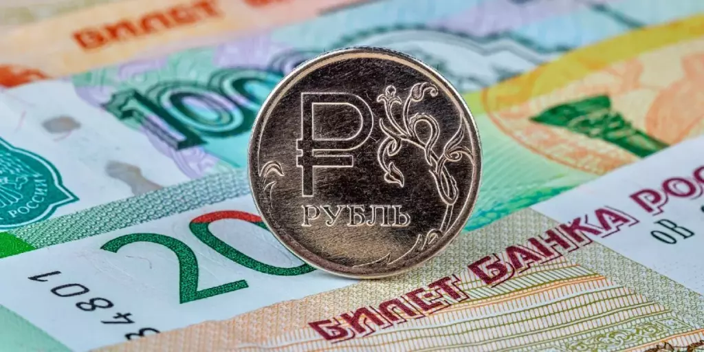 Курс рубля: что влияет на колебания и чего ждать дальше?