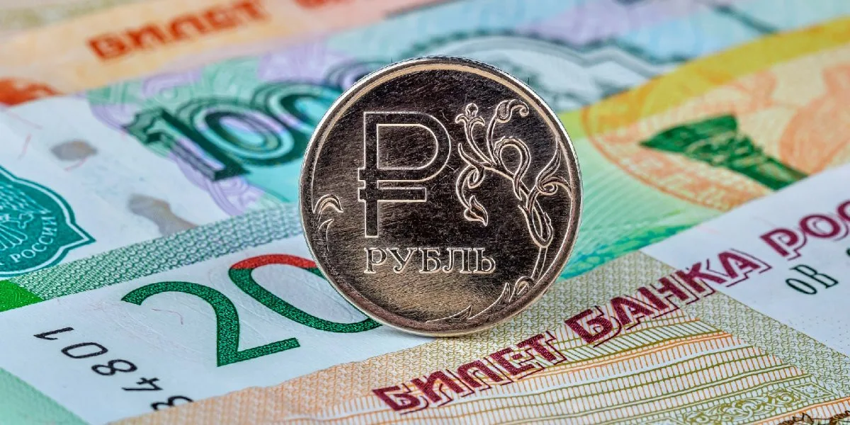 Курс рубля: что влияет на колебания и чего ждать дальше?